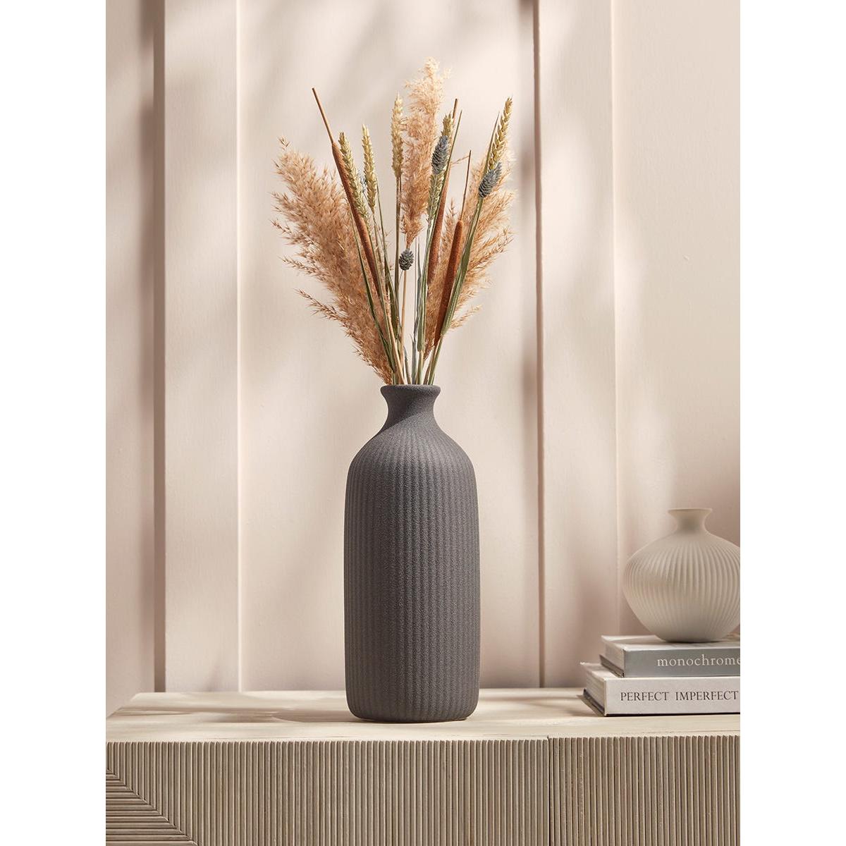 Black Lara Vase - Medium – image 2