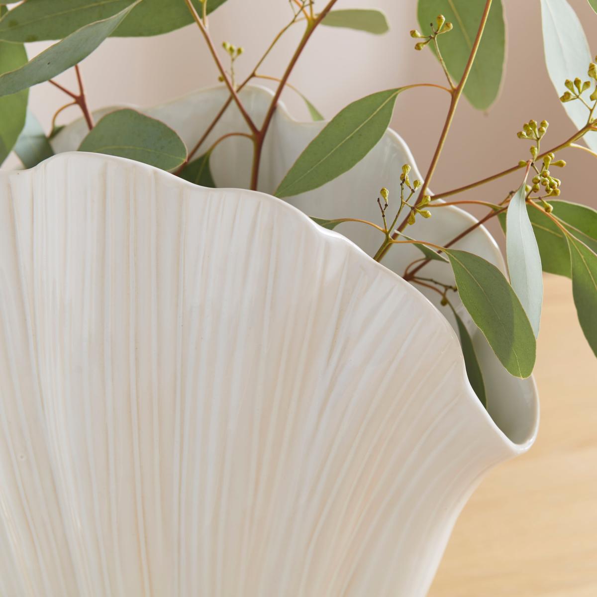 Oceanscape Shell Vase – image 2
