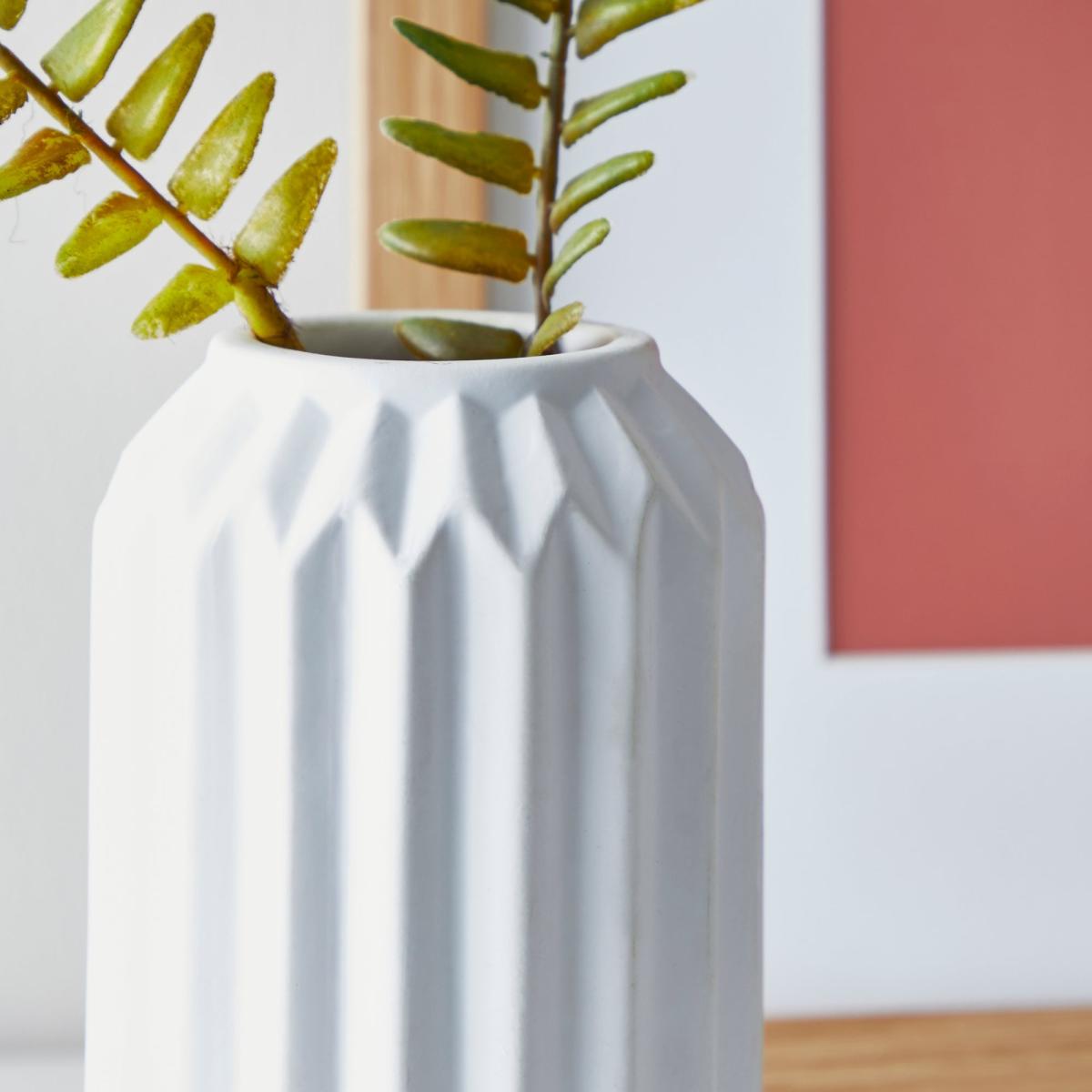 Fluted Vase 14cm White White – image 2