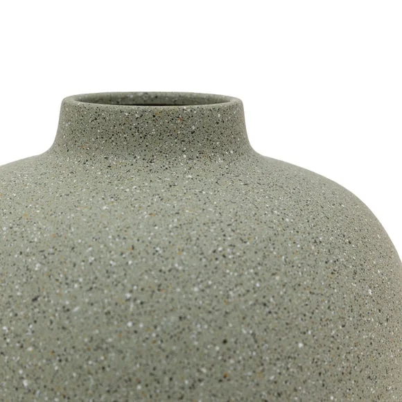 Cedar & Sage Goa Cast Aluminium Olive Vase – image 4