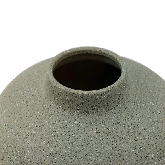 Cedar & Sage Goa Cast Aluminium Olive Vase – image 5