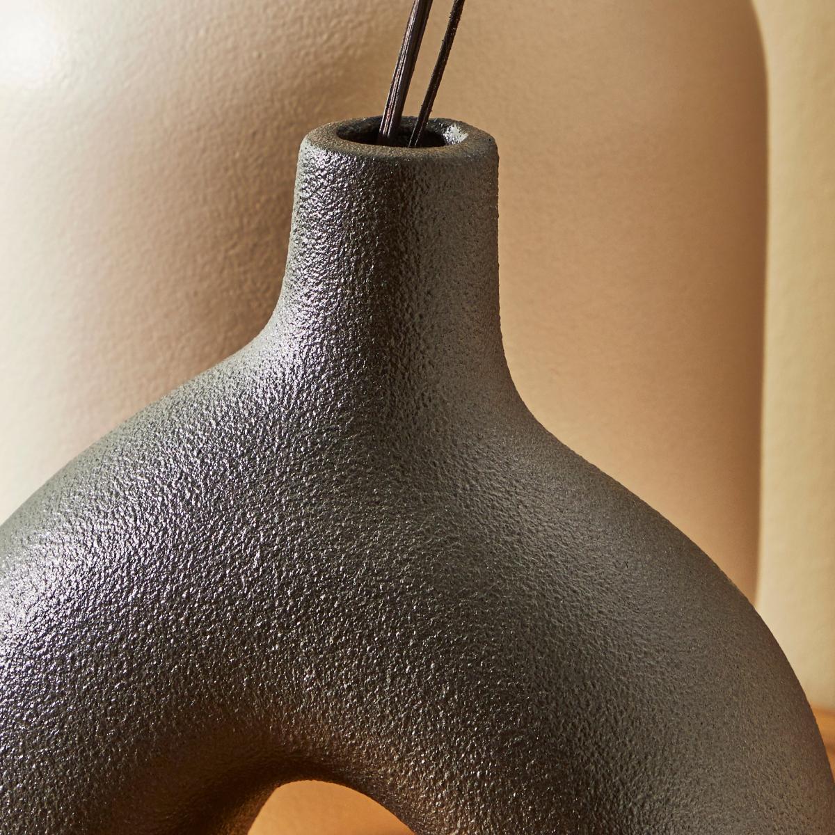 Ceramic Black Vase Black – image 2