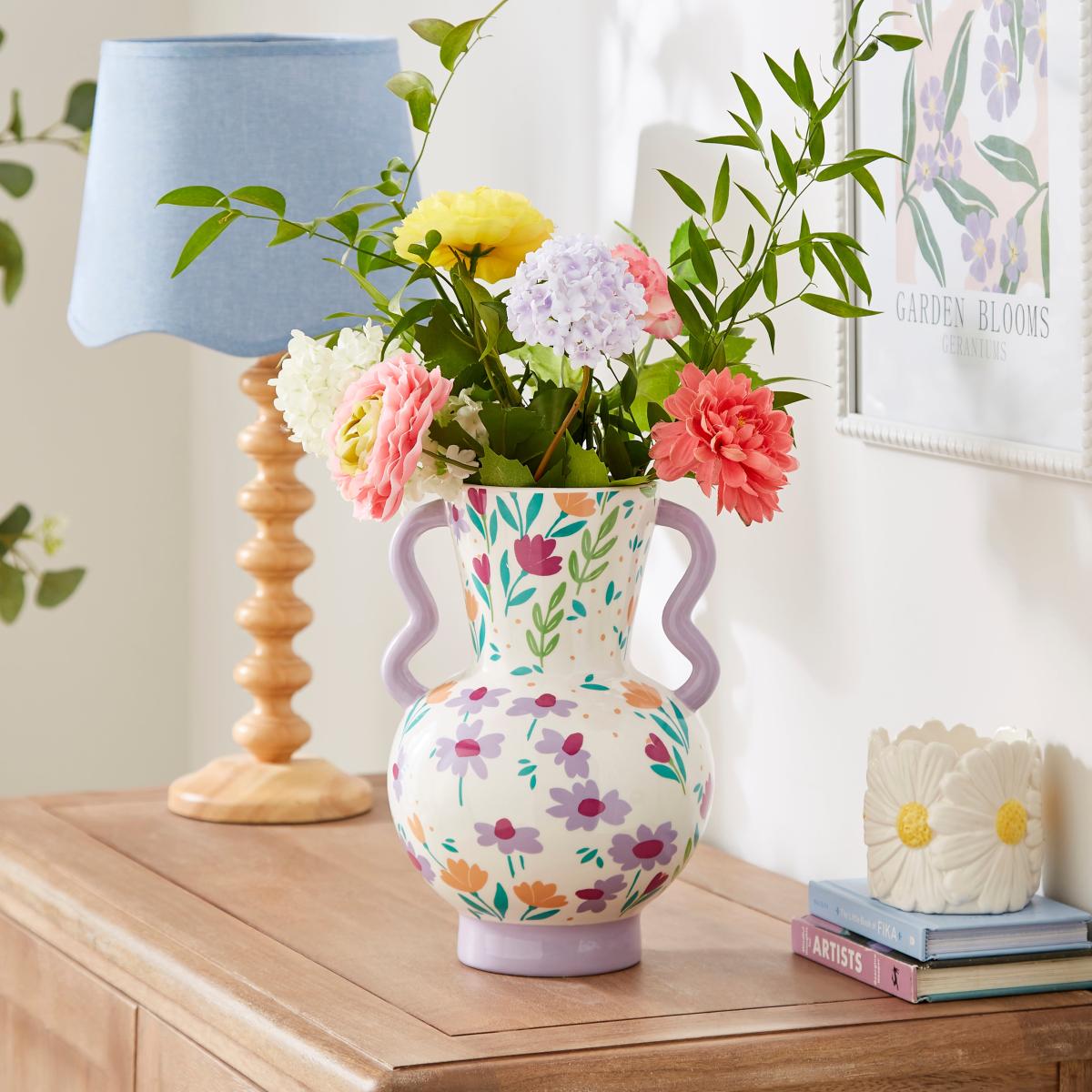 Floral Pattern Vase – image 2