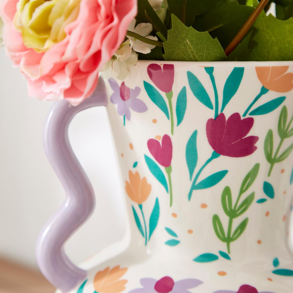 Floral Pattern Vase – image 1