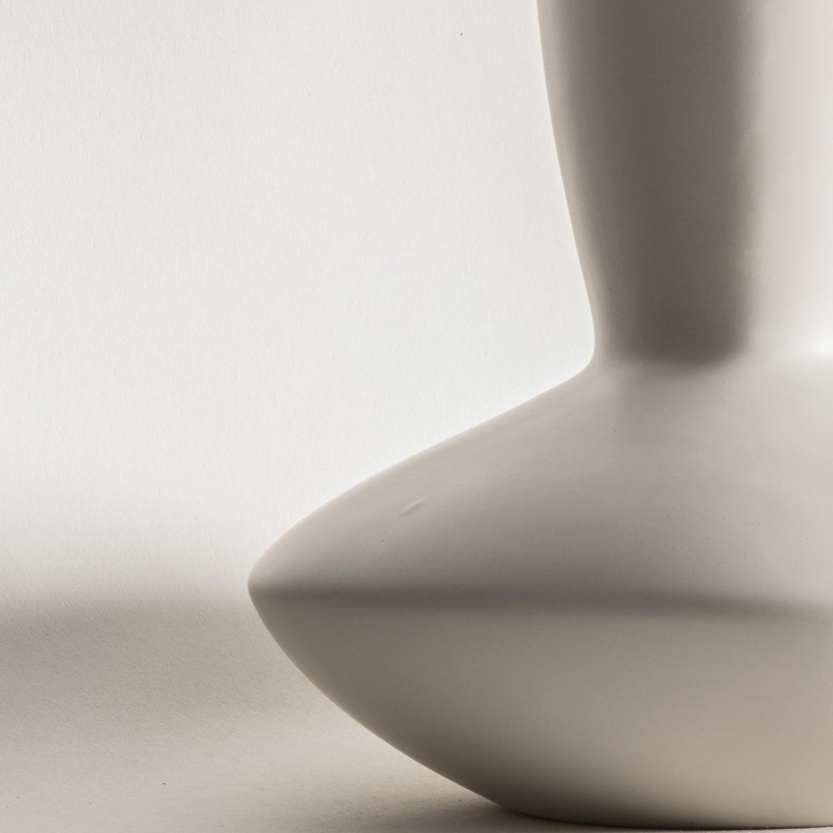 Kai White Vase White – image 2