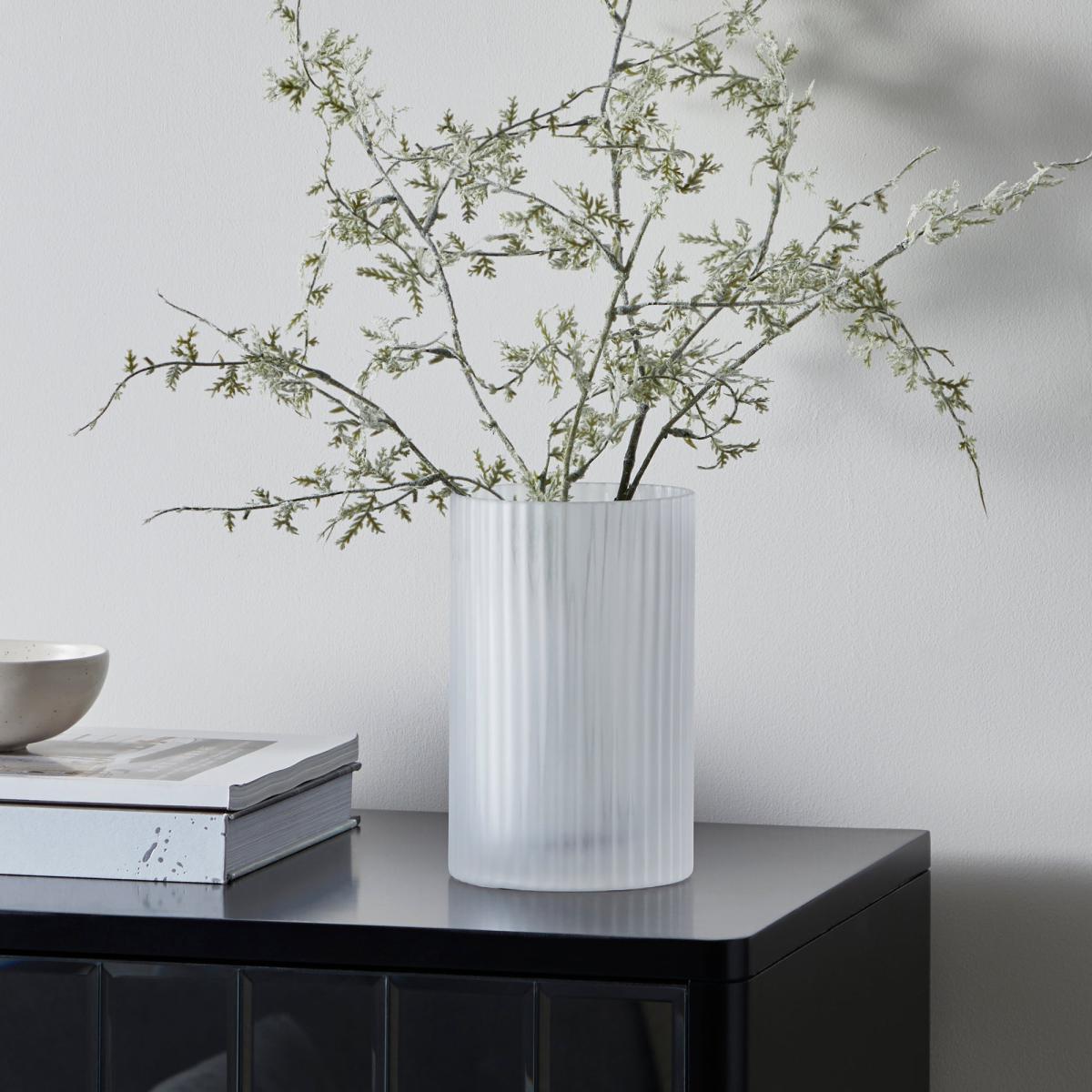 Ridged Frosted Glass Vase 18cm White White – image 1