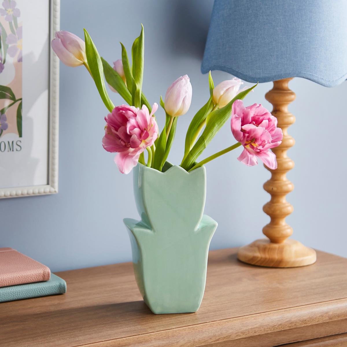 Tulip Shaped Vase – image 2