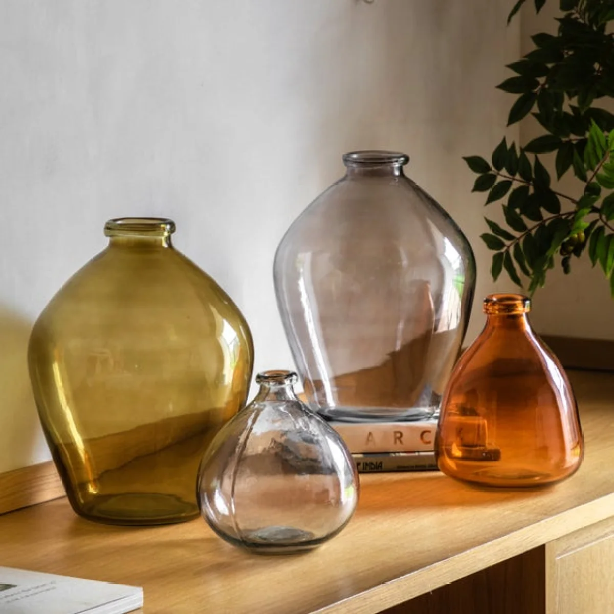 Cedar & Sage Pereda Hand Blown Glass Vase – image 6
