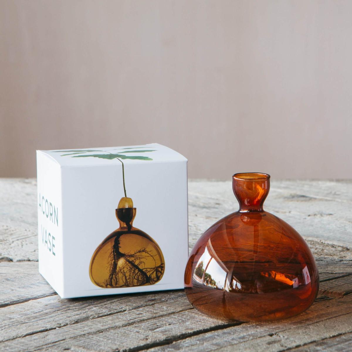Graham and Green Brown Acorn Vase – image 1