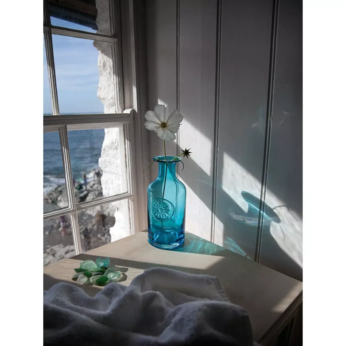 Dartington Crystal Daisy Flower Bottle Vase, Turquoise, H25cm – image 2
