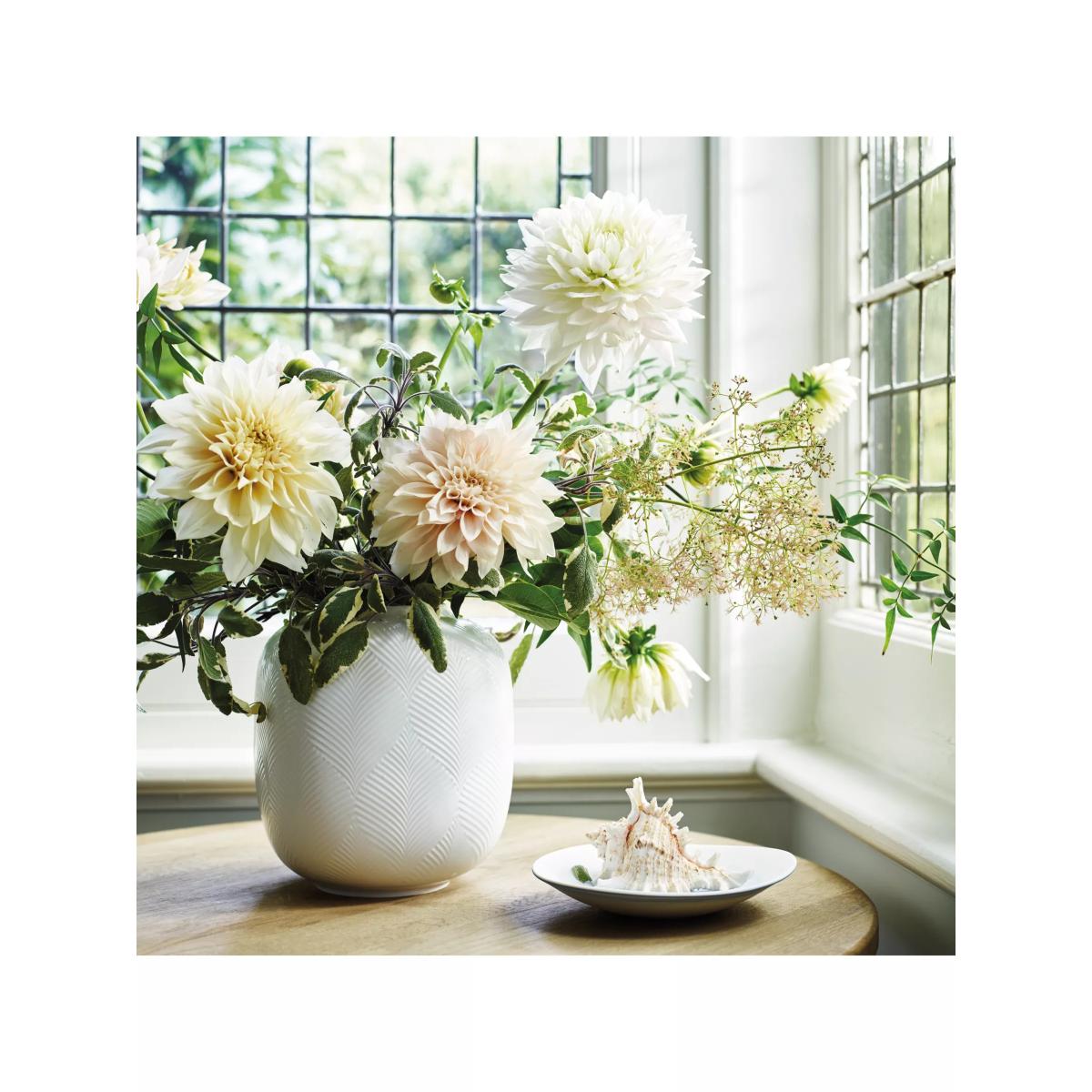 Wedgwood White Folia Round Vase, H21cm – image 2