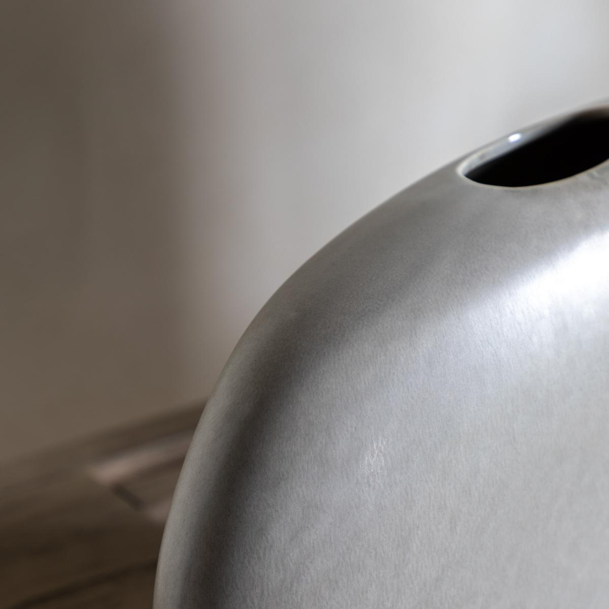 Yui Medium Pebble Vase – image 4