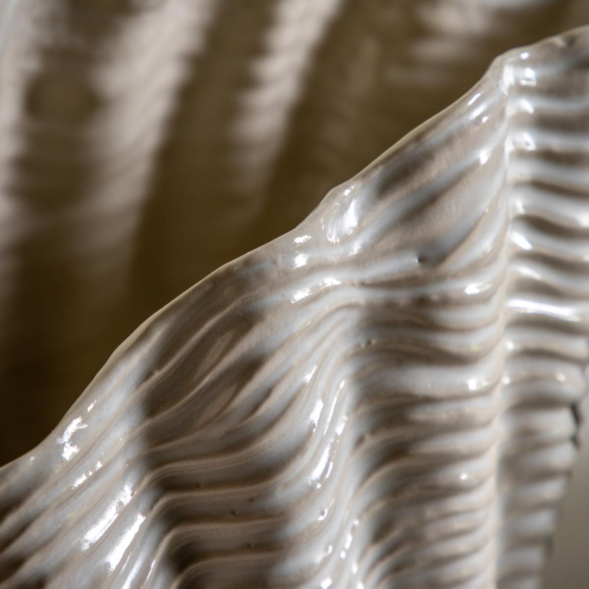Clam Vase Large - Reactive White – image 4