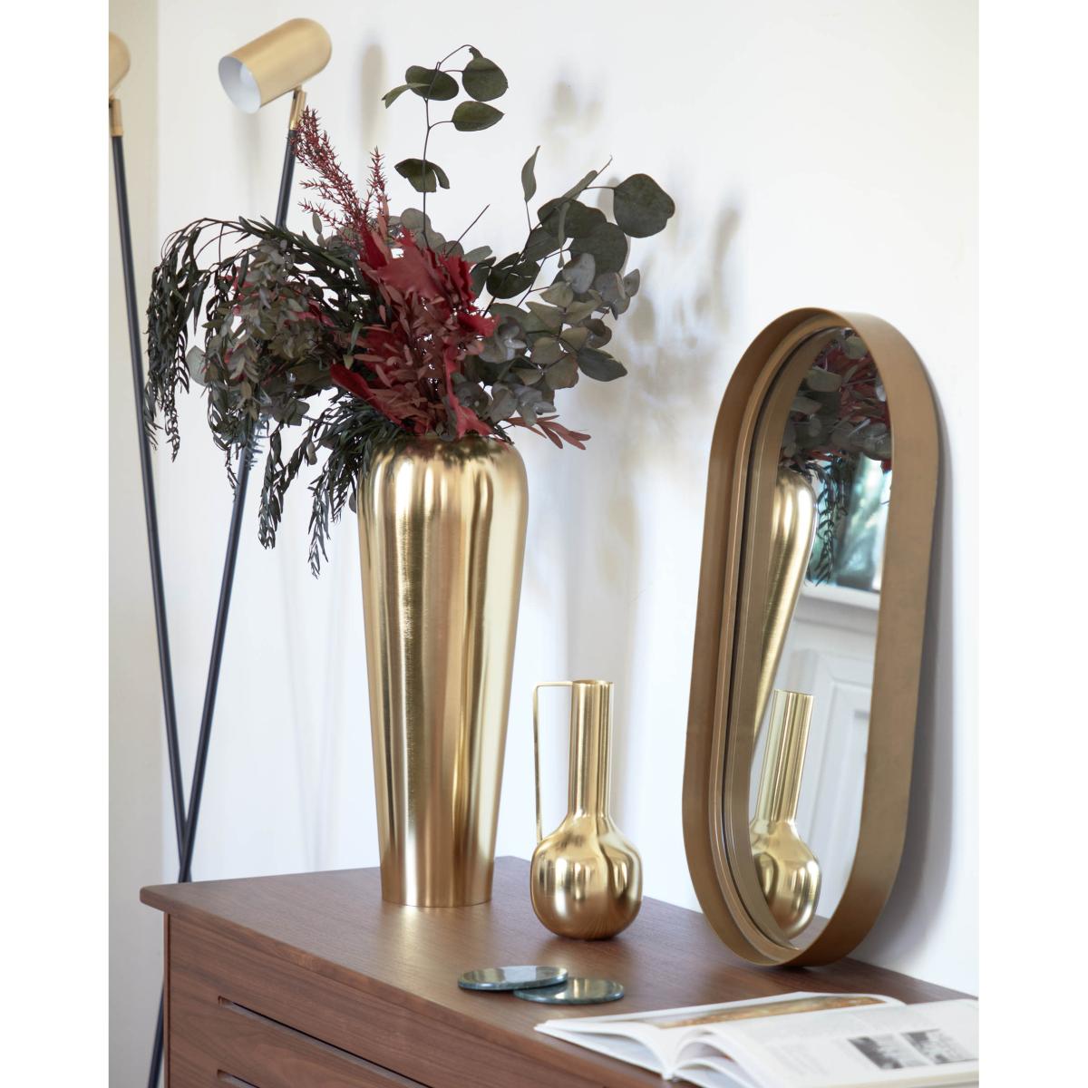 Catherine vase in gold-coloured metal 48 cm – image 4