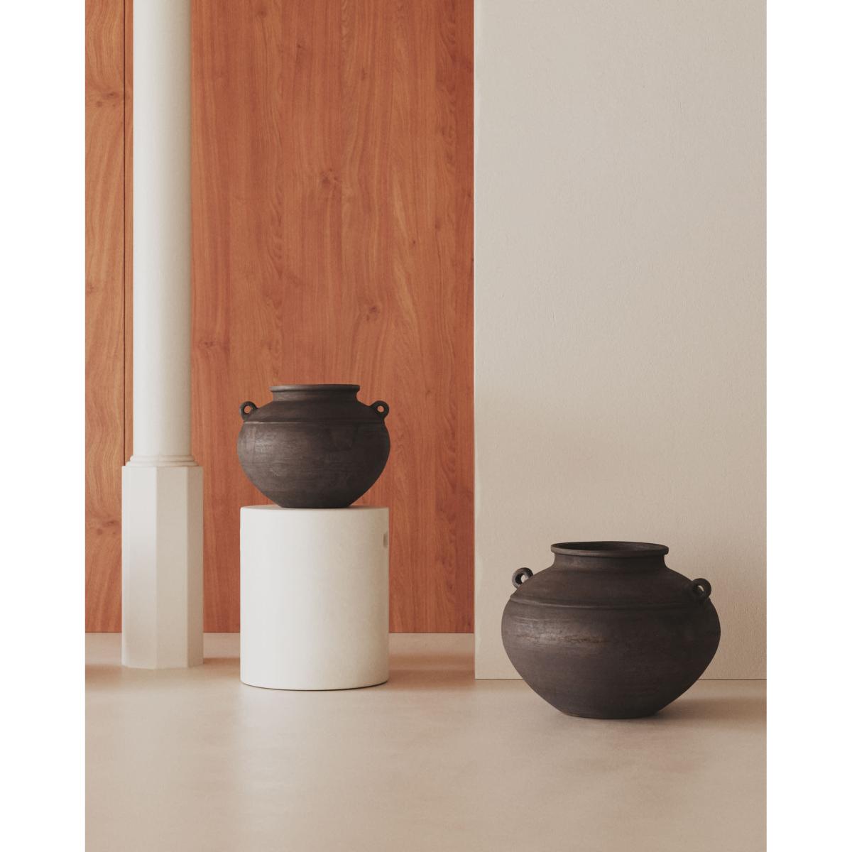 Mesut black terracotta vase 32 cm – image 7