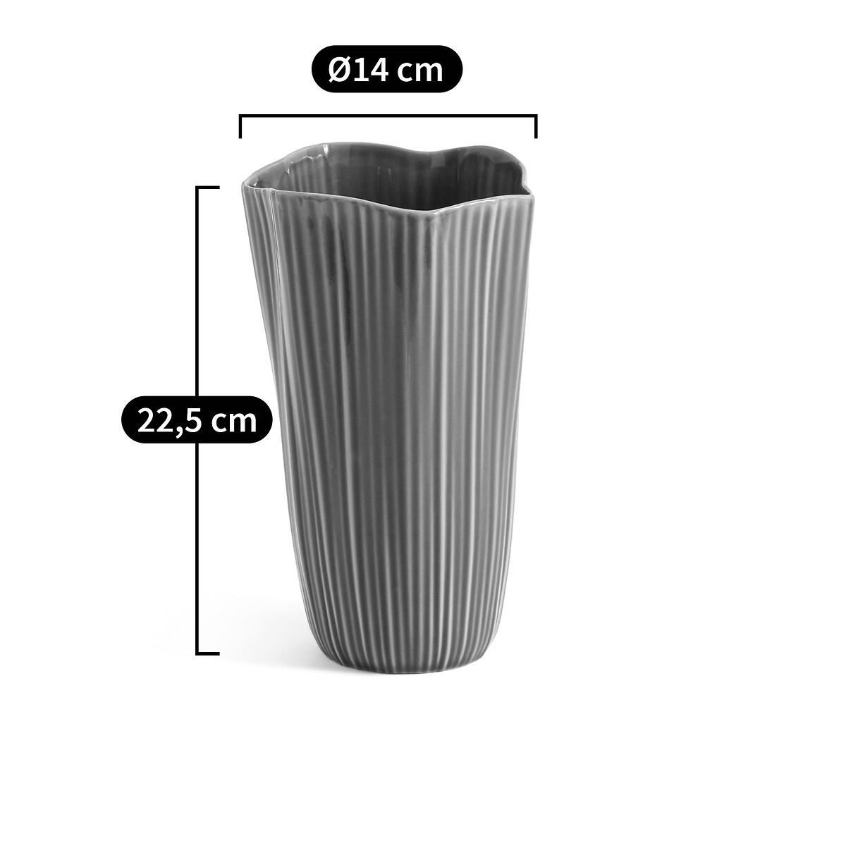 Akaria Textured Ceramic Vase – image 5