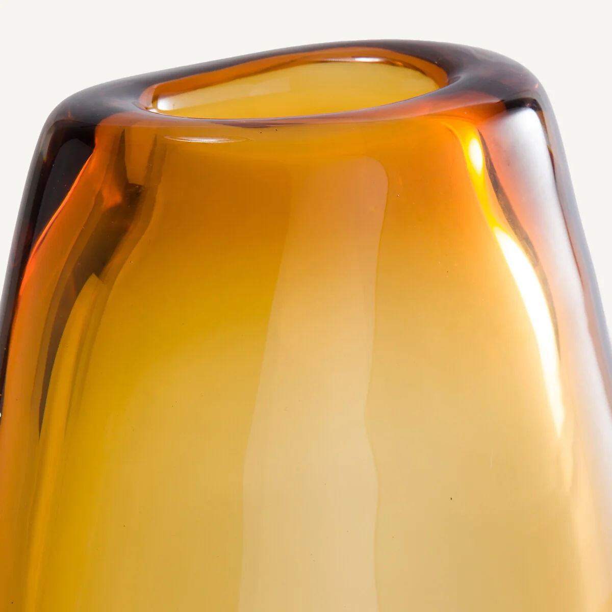 Myra Vase in Hand-Blown Glass H26.5cm – image 4