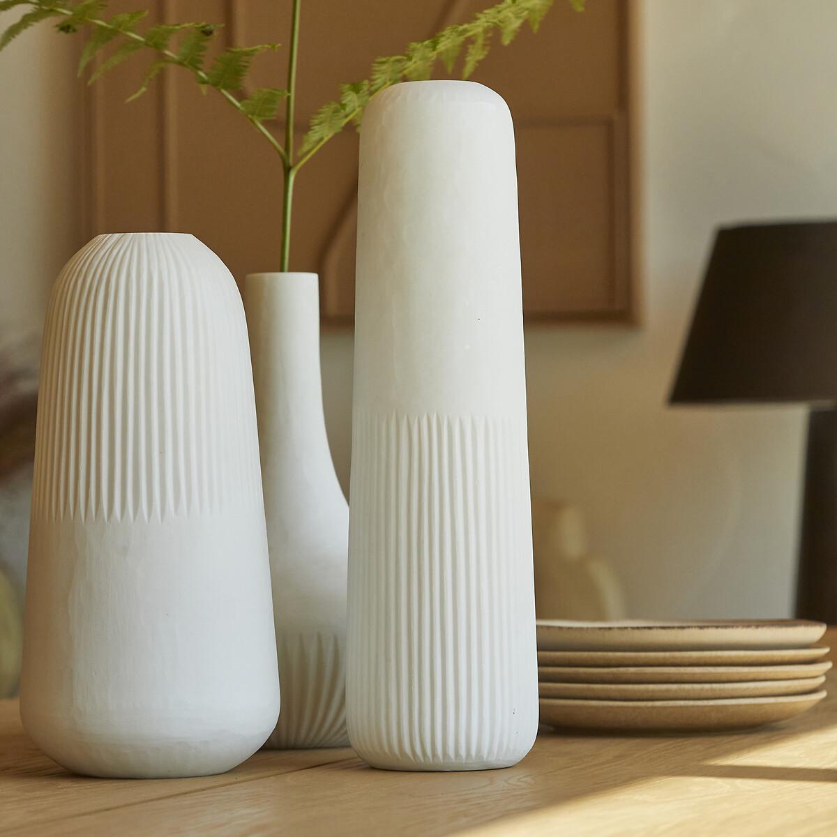 Mistrie Opaque Striated Glass Vase – image 11