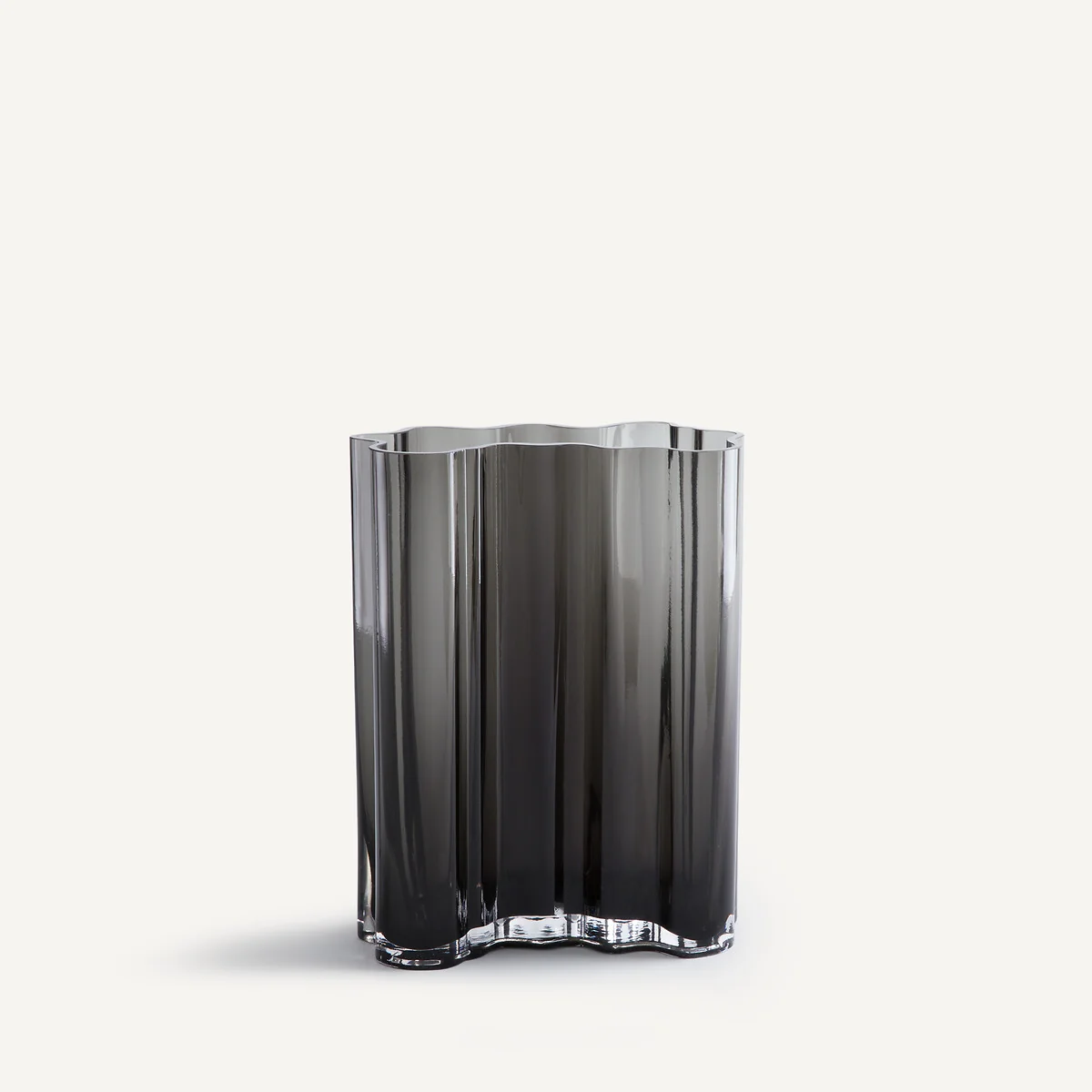 Issey Blown Glass Vase – image 3