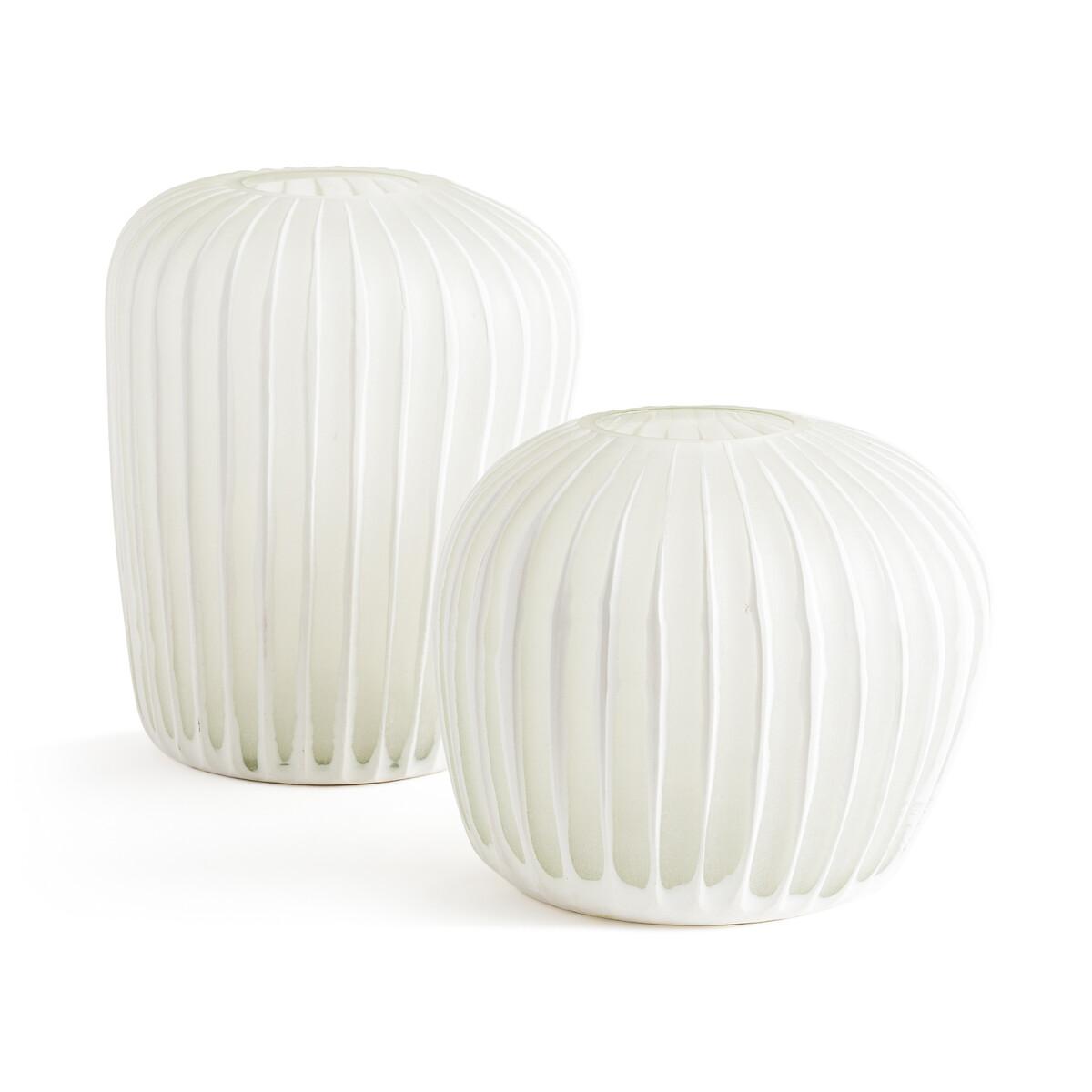 Corila Textured Frosted Glass Vase – image 3