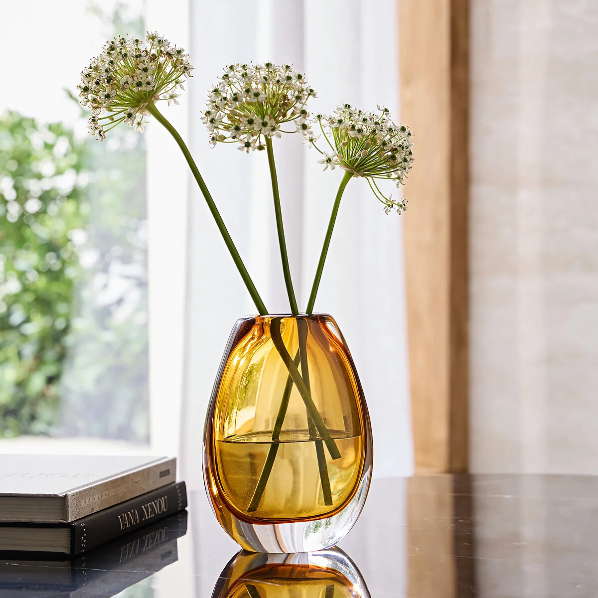 Myra Vase in Hand-Blown Glass H20cm – image 2