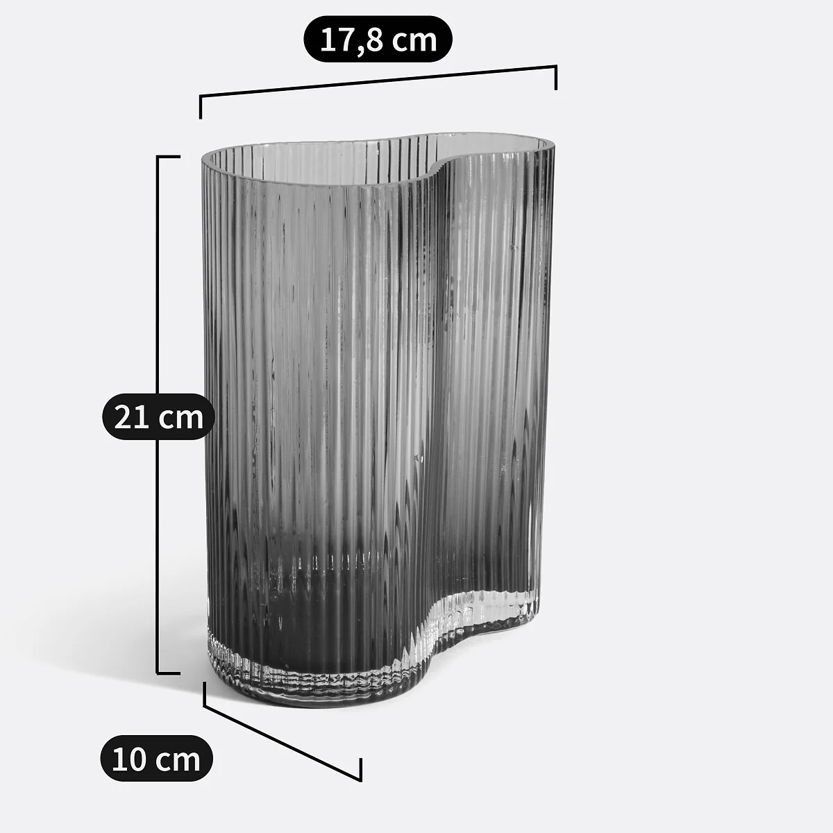 Anija 21cm High Ribbed Smoked Glass Vase – image 5