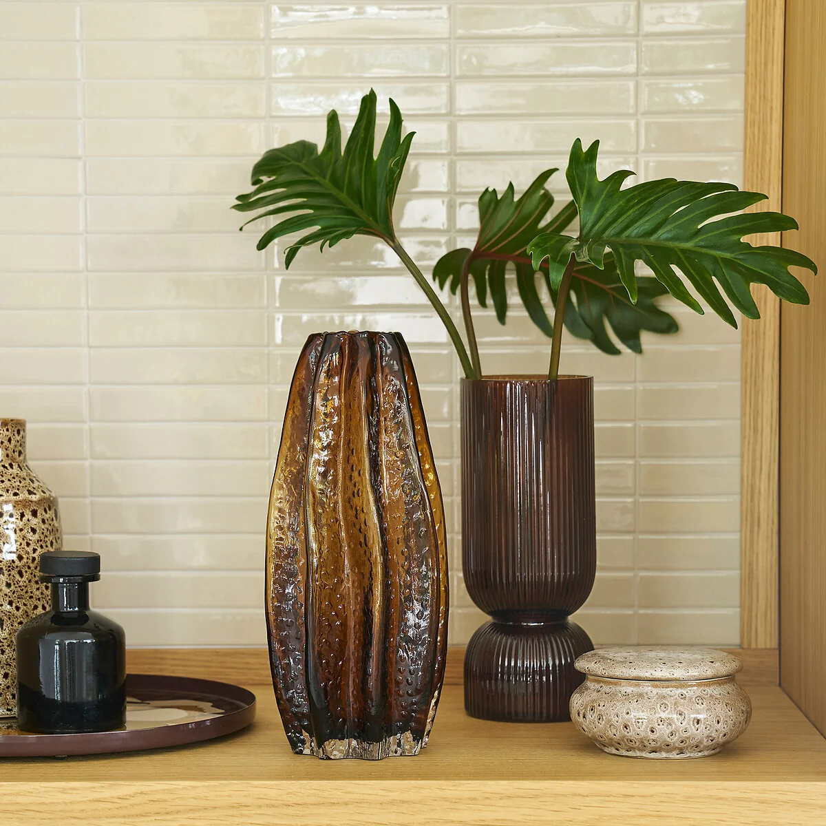 Valira H26cm Textured Glass Vase – image 2