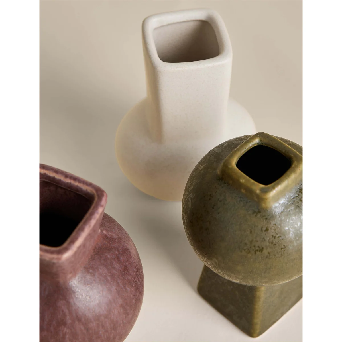 M&S Set of 3 Glazed Ceramic Vases Multi – image 3