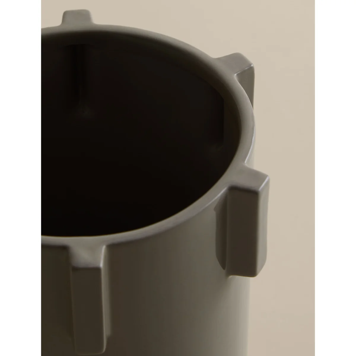 M&S X Kelly Hoppen Ridged Vase Beige – image 2