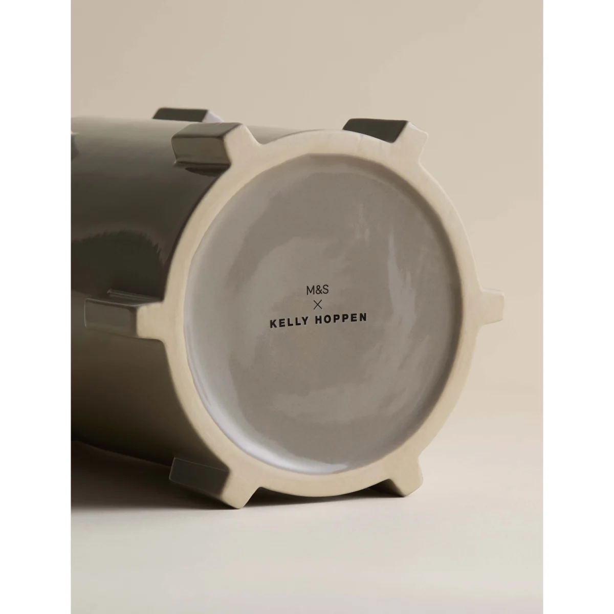 M&S X Kelly Hoppen Ridged Vase Beige – image 4