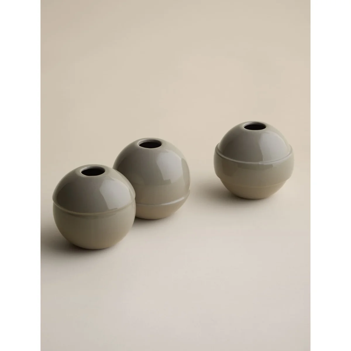 M&S X Kelly Hoppen Set of 3 Round Bud Vases Taupe – image 4
