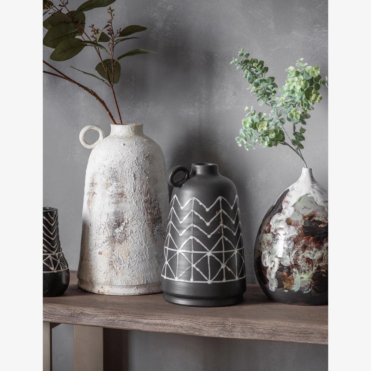 Gallery Home Boscone Glazed Teardrop Vase - Black, Black – image 1