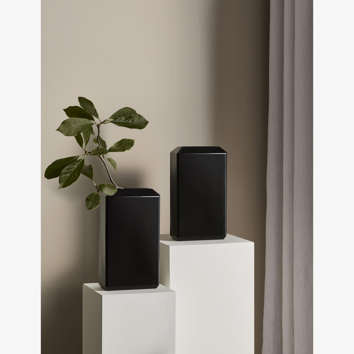 M&S X Kelly Hoppen Angular Glass Vase - Black, Black – image 1