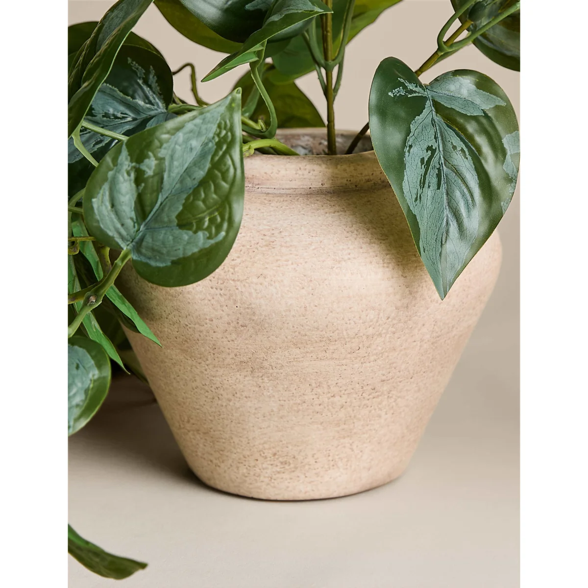 M&S Artificial Trailing Pothos Vase Natural – image 2