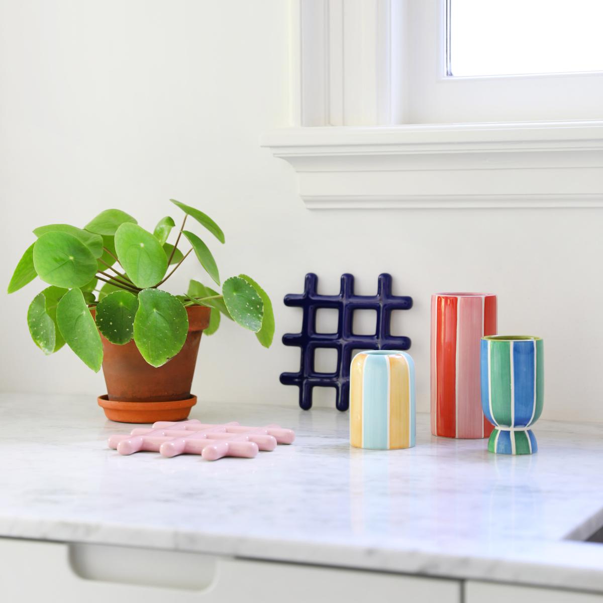 Ligne Vase ceramic multicoloured / Set of 3 mini vases - & klevering – image 2