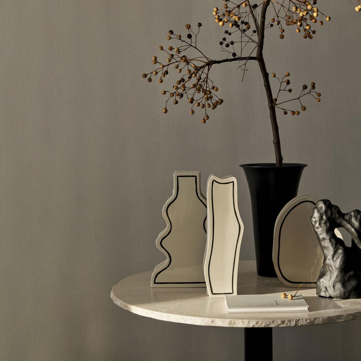 Paste Curvy Vase ceramic white / L 23.5 x H 36 cm - Ferm Living – image 4