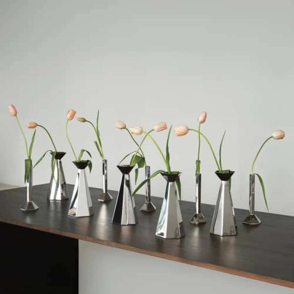 Hexa Small Vase metal / Ø 10 x H 24 cm - Normann Copenhagen – image 5