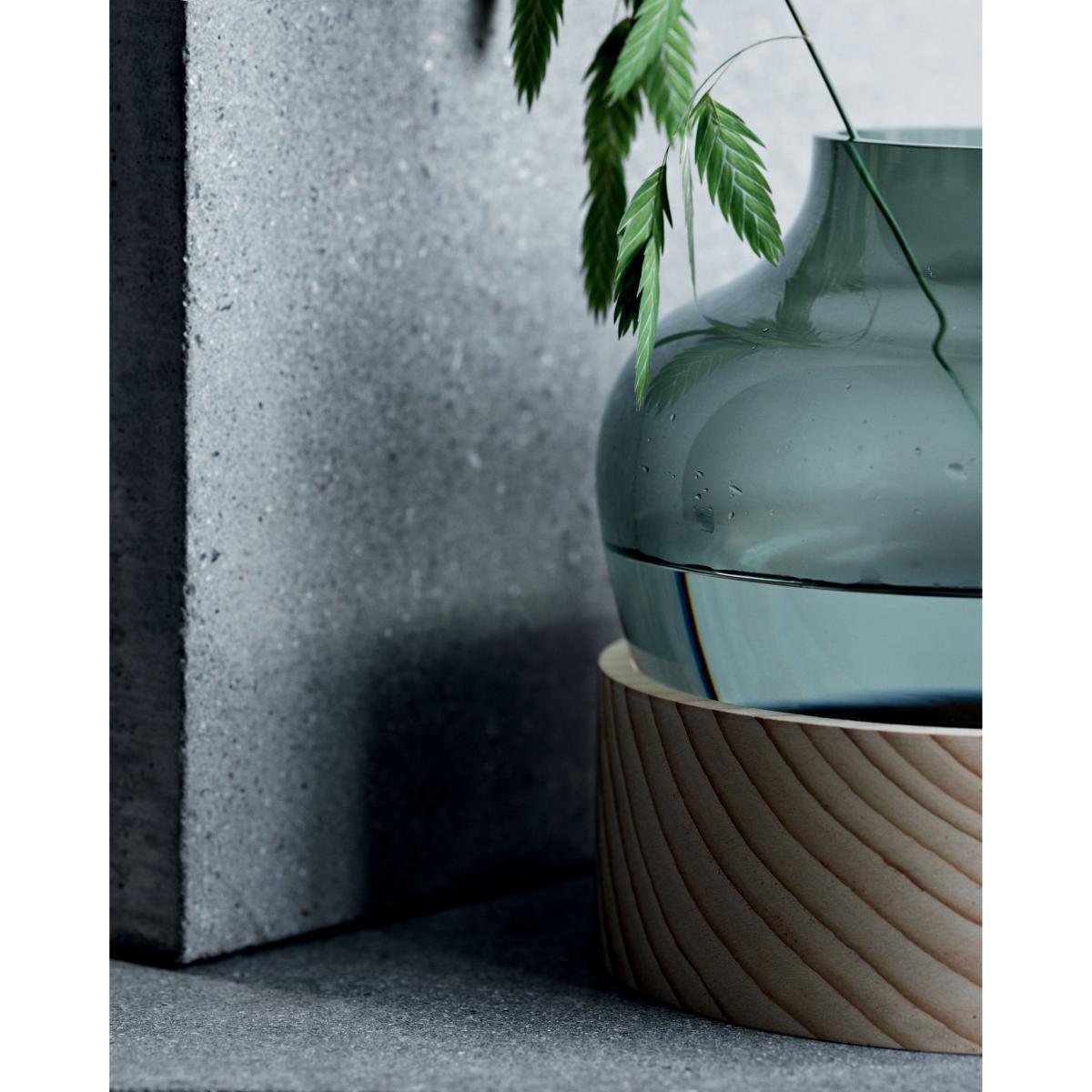 Small Vase - Handblown glass and cedar - H 18,5 cm by Fritz Hansen Transparent/Natural wood – image 5