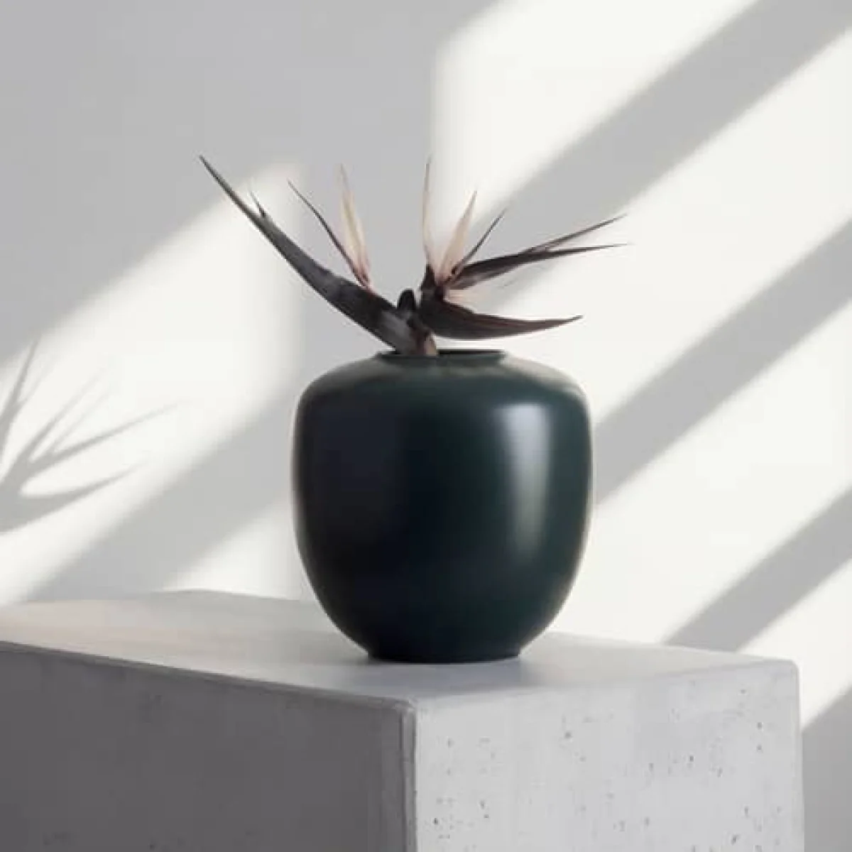 Sunao Medium Vase ceramic green / Ø 30 x H 30 cm - 101 COPENHAGEN – image 2