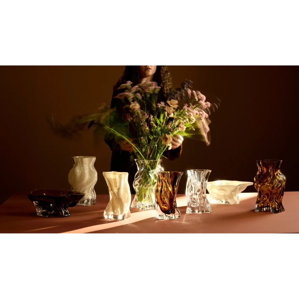 AYTM Vena vase M Dark cream – image 4