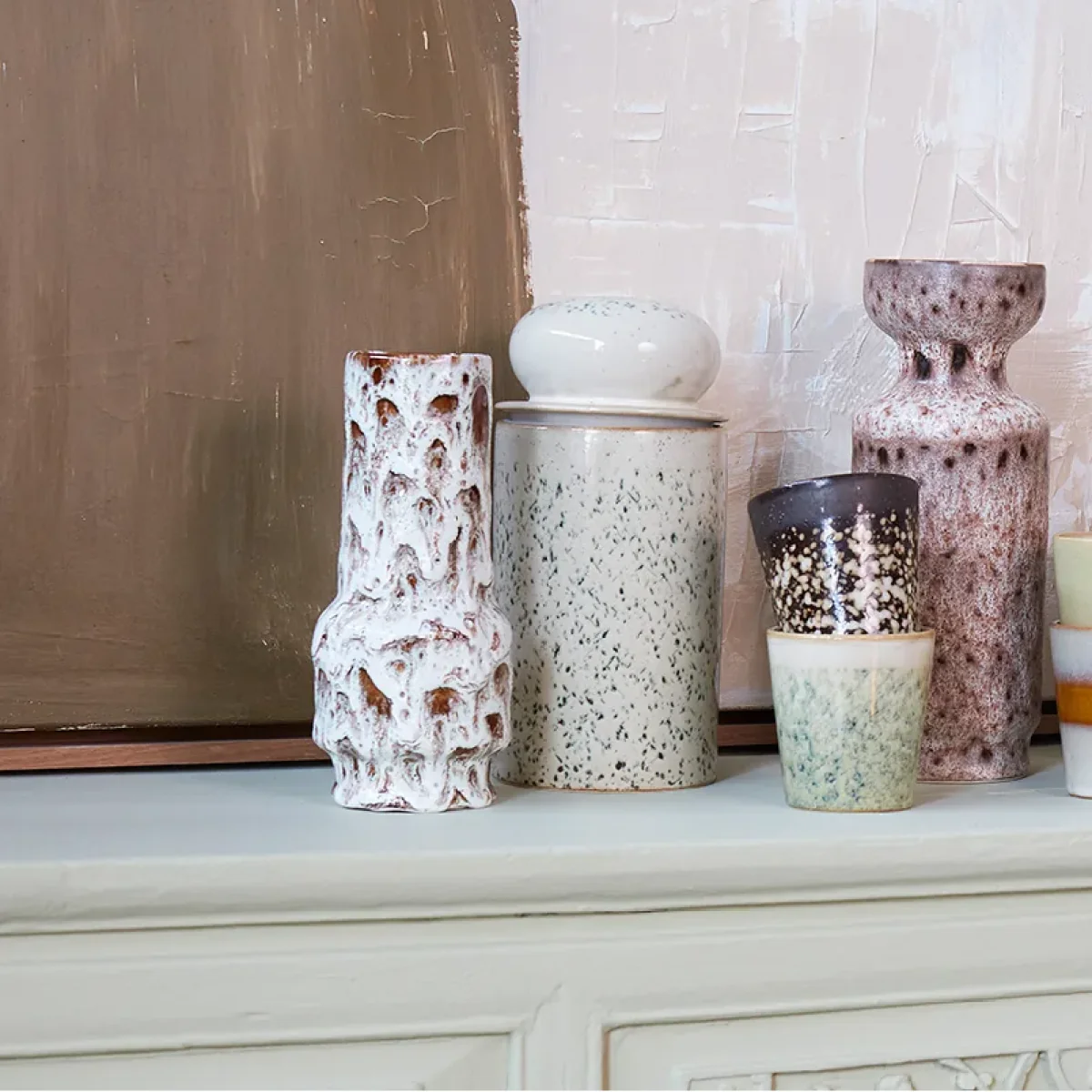 Retro vase 20.5 cm lava white – image 2