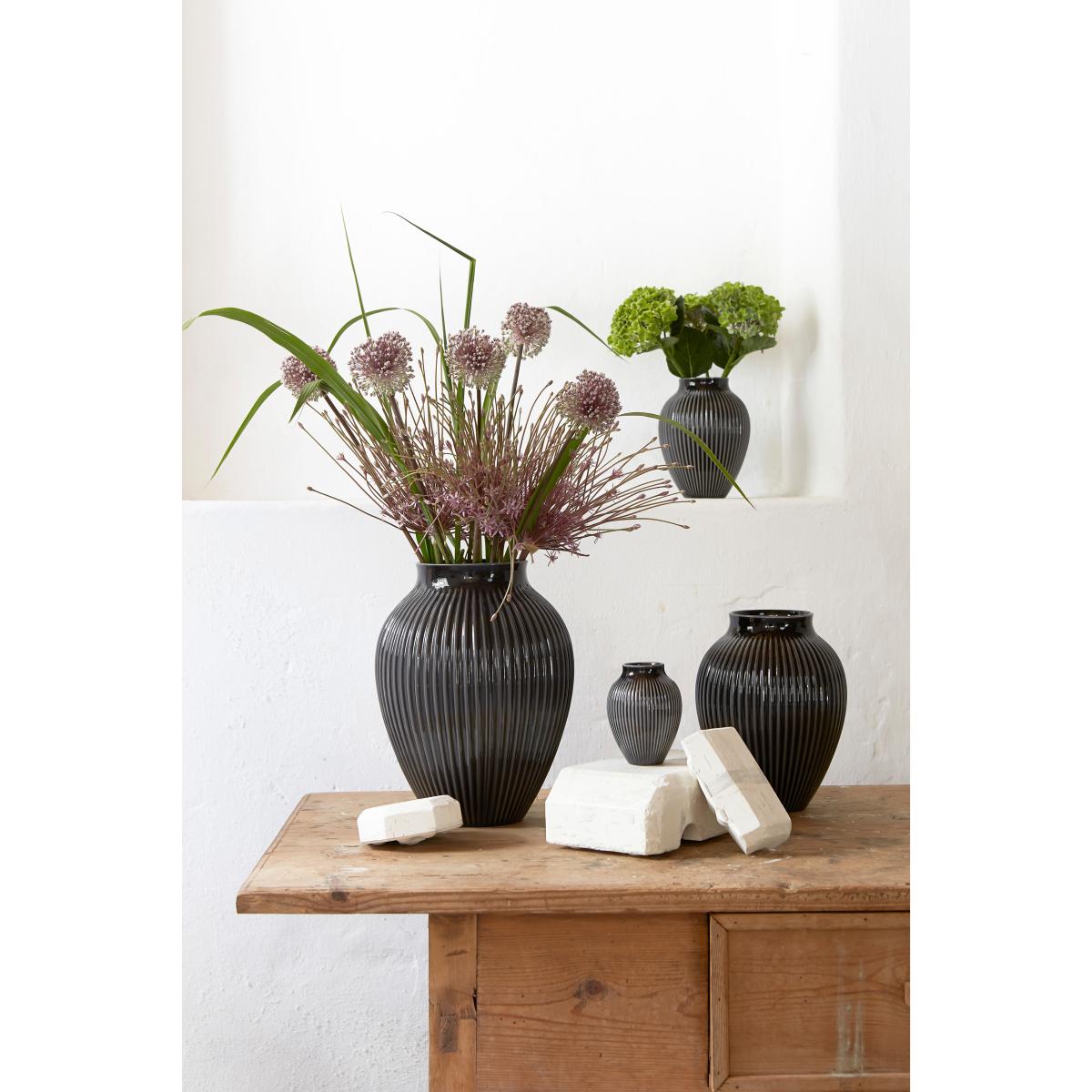 Knabstrup vase ribbed 12.5 cm Black – image 2