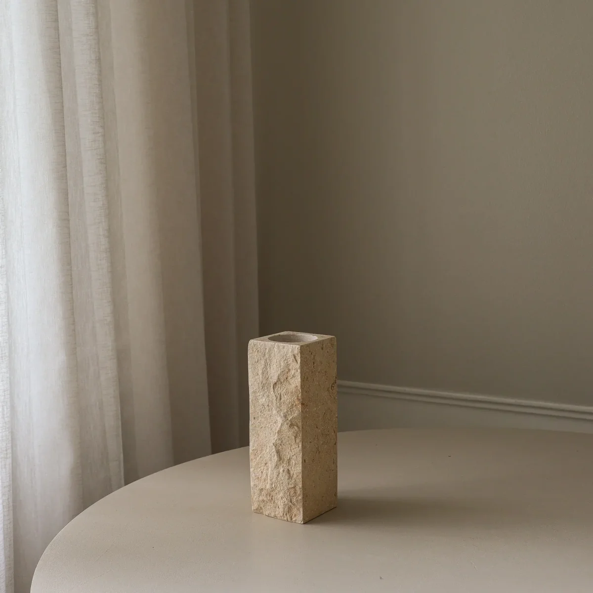 Botané Limestone Edge marble vase Small 25 cm – image 2