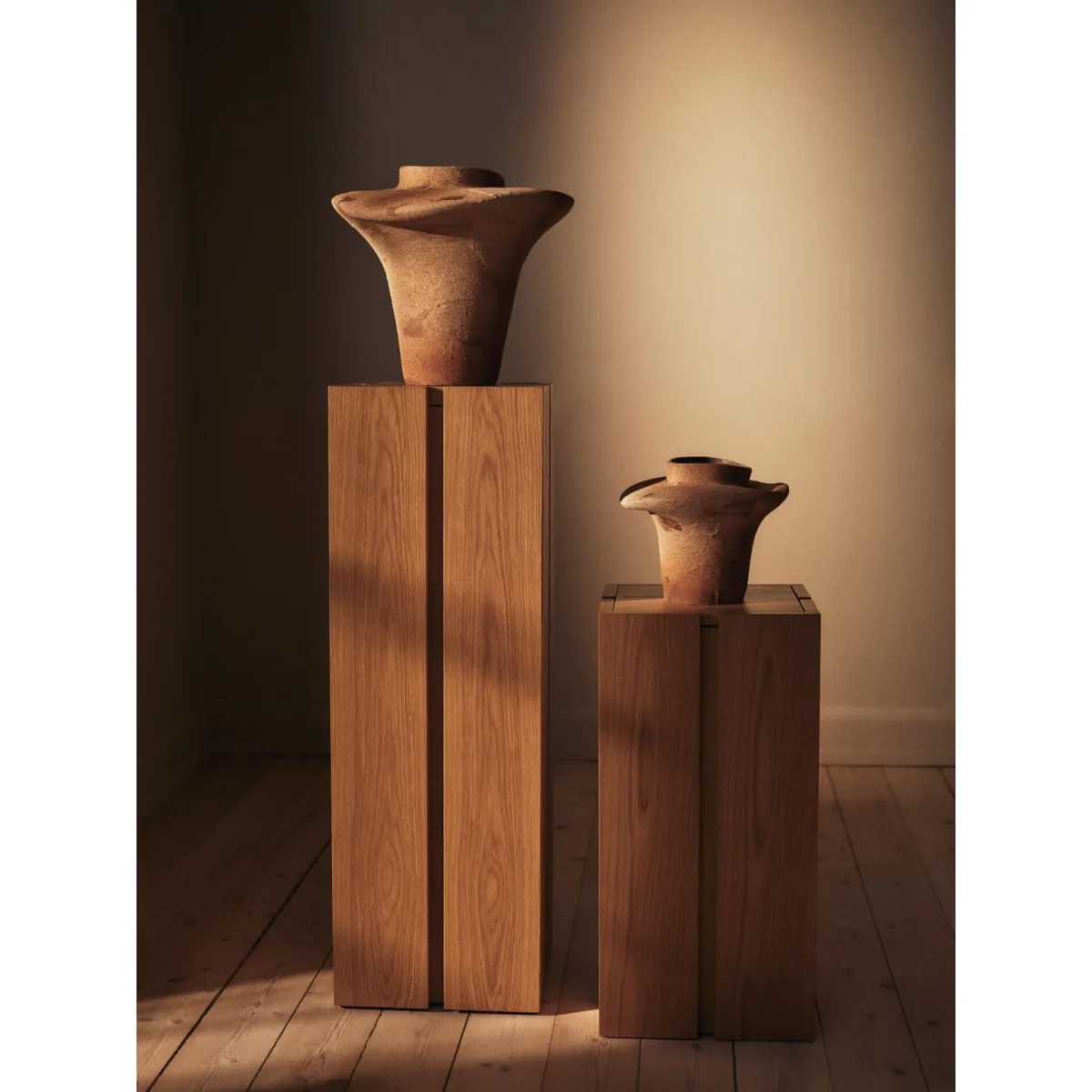 Ferm Living Evio vase Burnt umber Ø35x53 cm – image 6