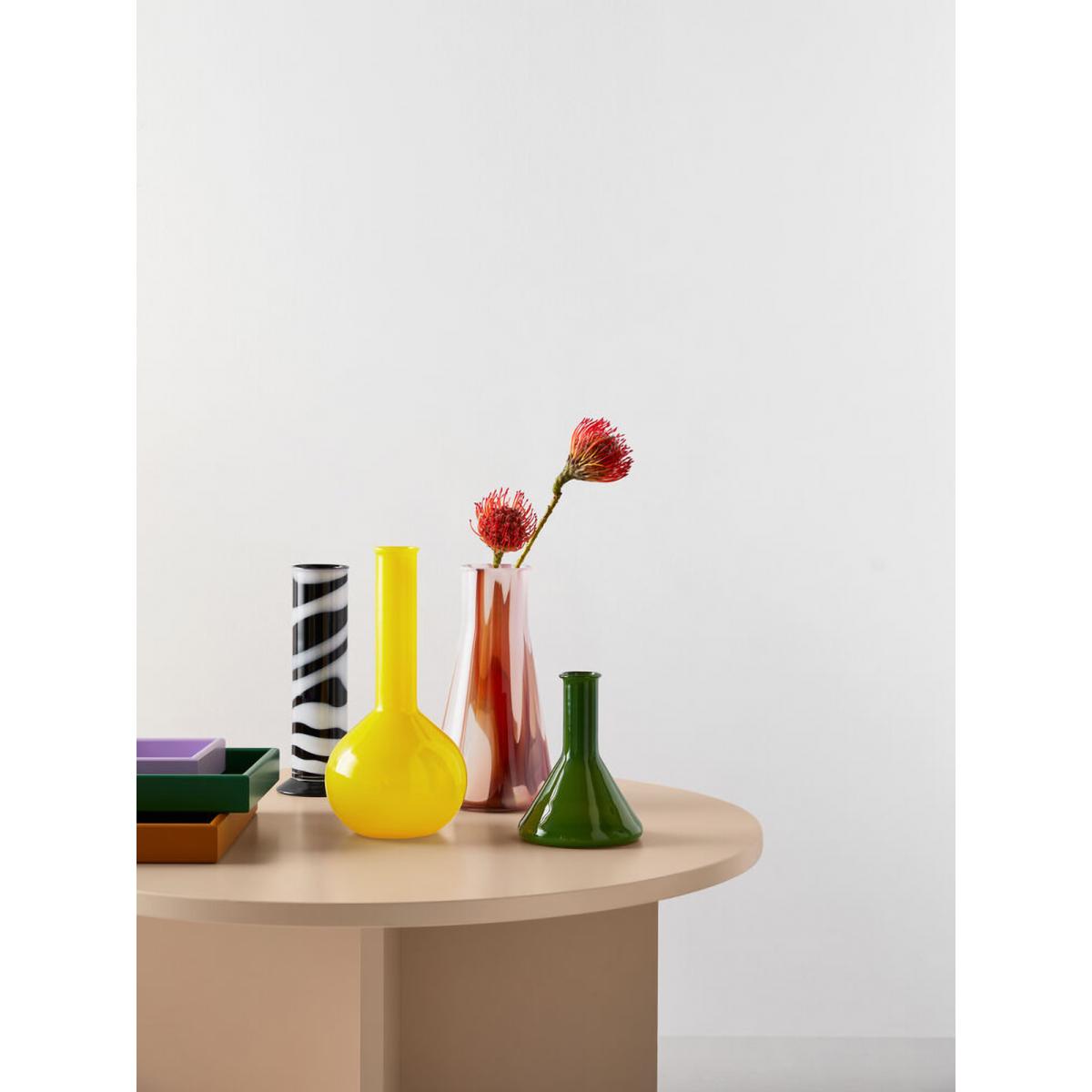 Kosta Boda Lab measuring glass vase 18.5 cm Green – image 4