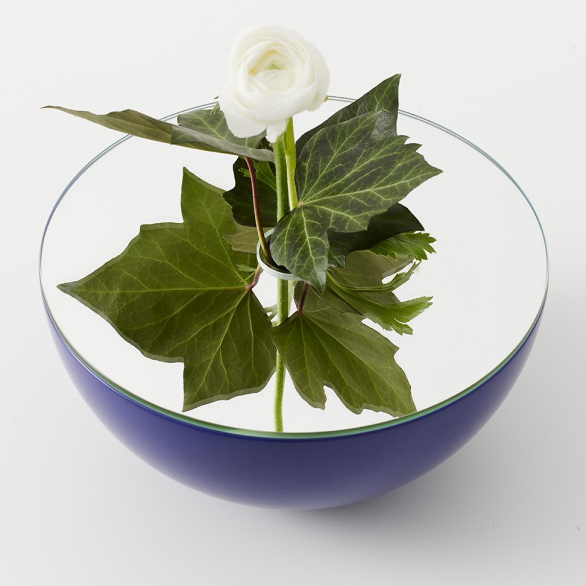 A2 Poem vase Dark green – image 2