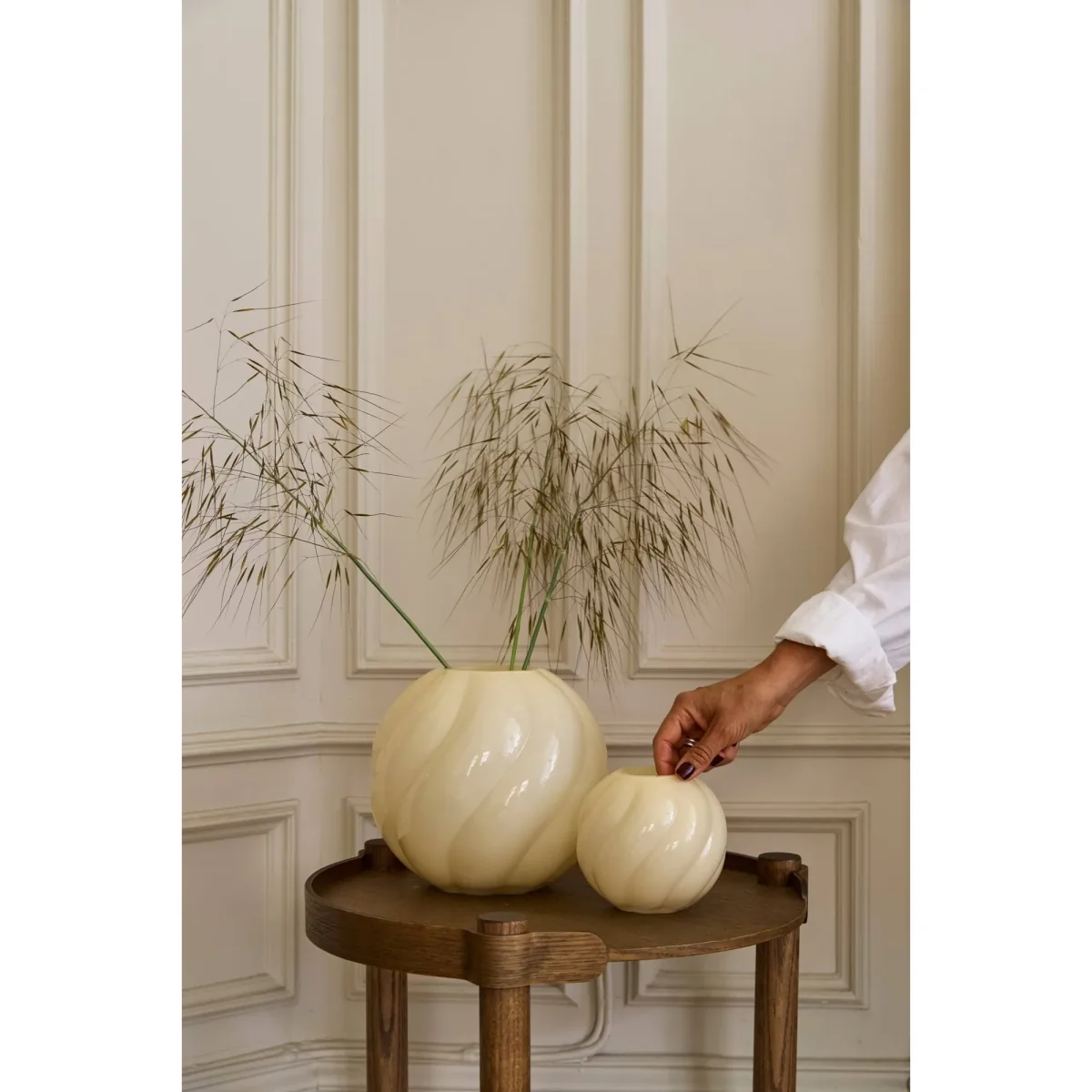 Cooee Design Twist ball vase 20 cm Butter yellow – image 7