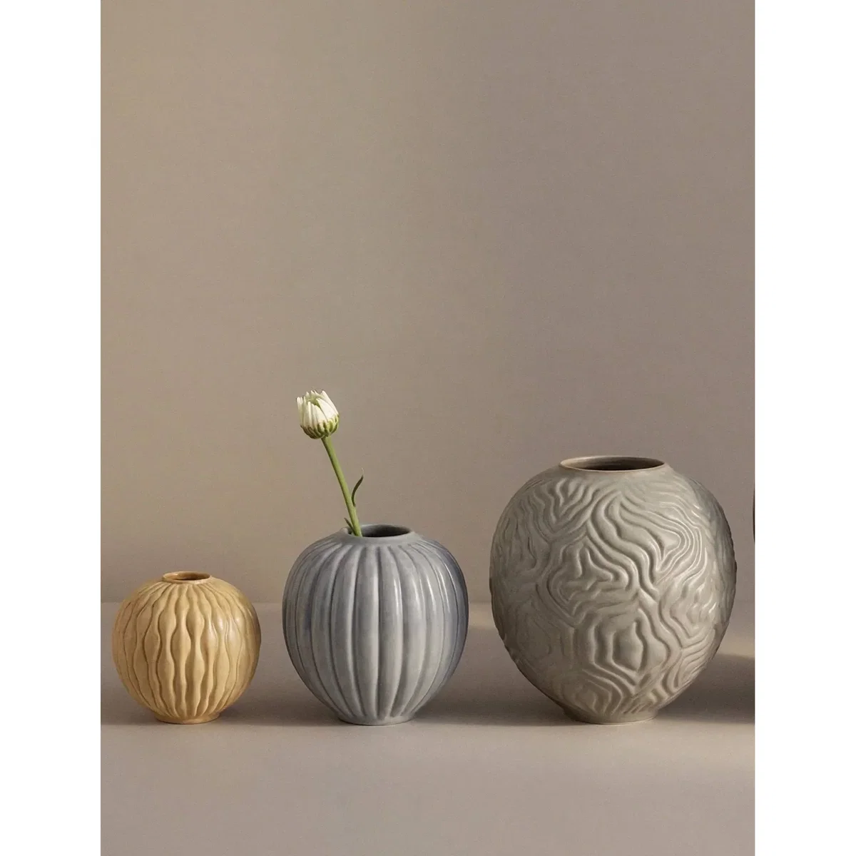 Knabstrup Keramik Solum vase Ochre 8.5 cm – image 3