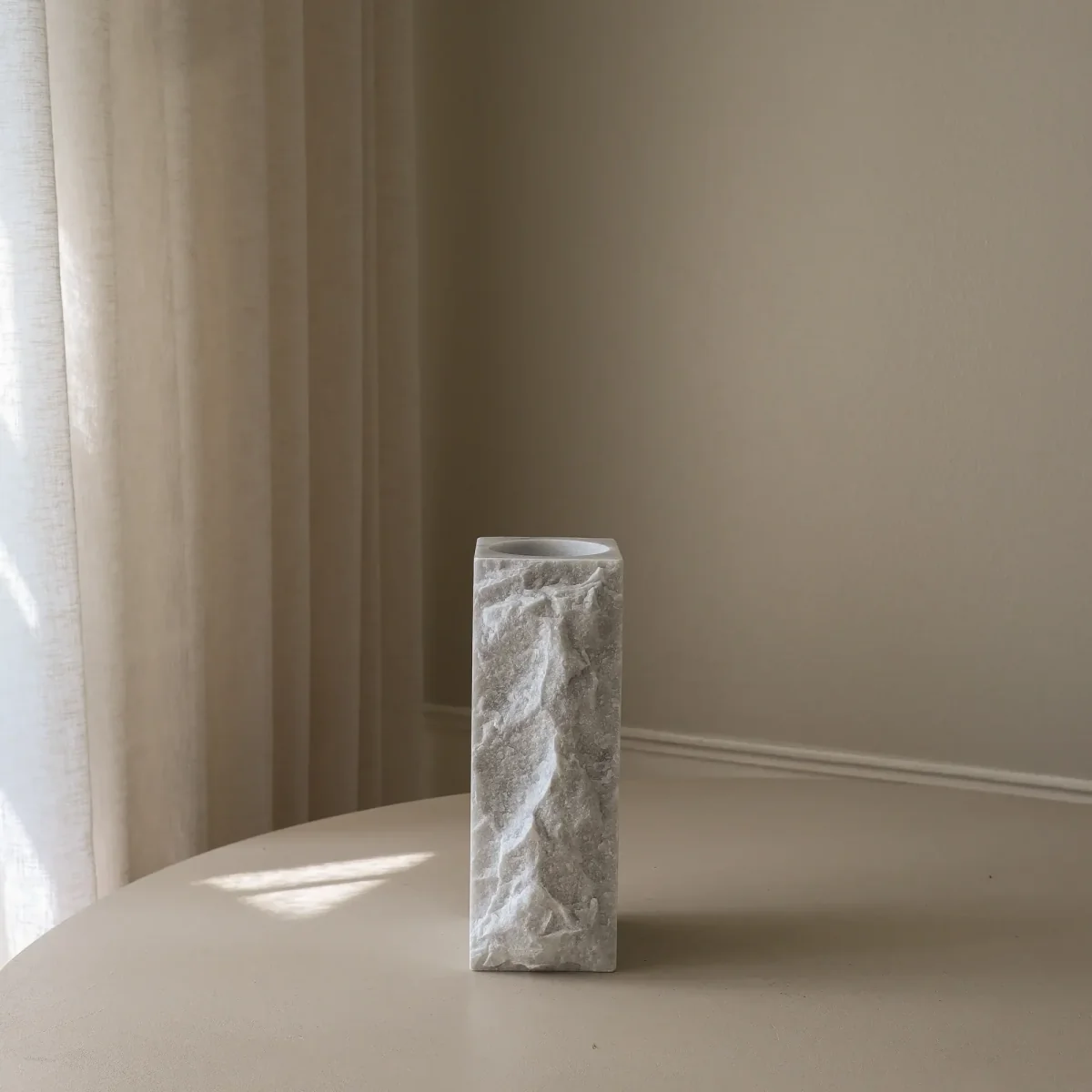 Botané Carrara Edge marble vase Medium 30 cm – image 3