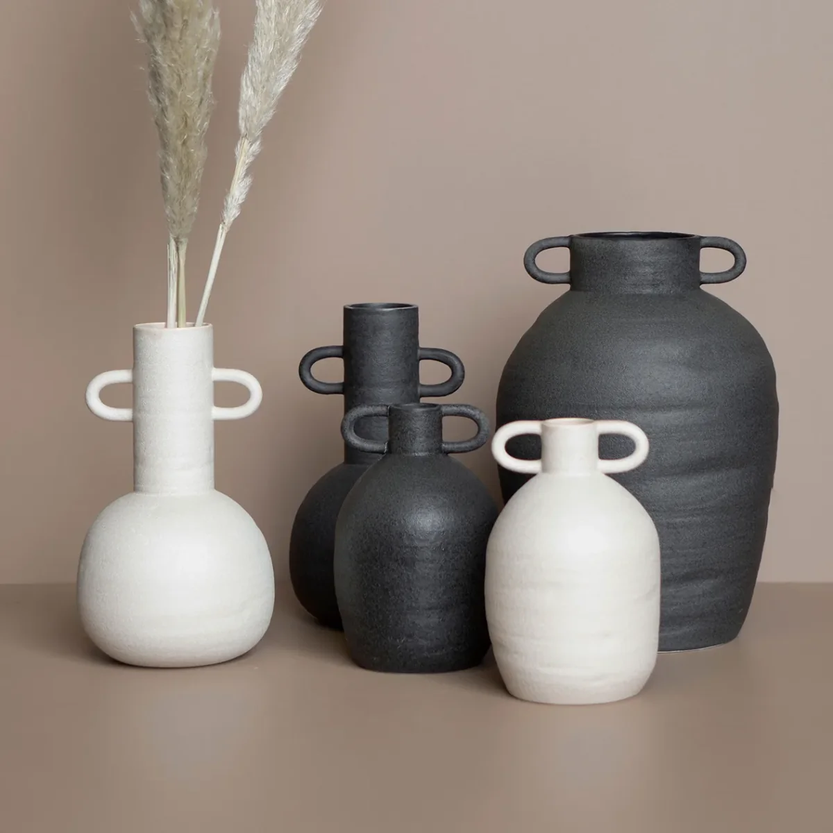 Long vase 23 cm mole – image 1